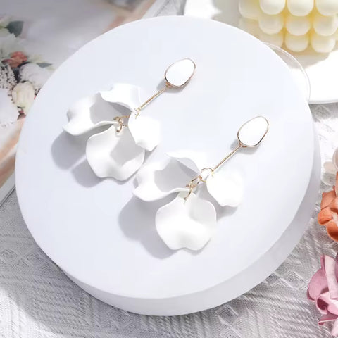 Luxury White Acrylic Petals Long Flower Drop Dangle Earrings Women Girls Fashion